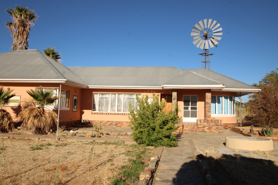 2 Bedroom Property for Sale in Fraserburg Northern Cape